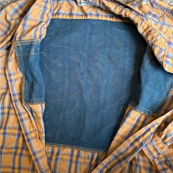 Columbia Men’s Omni-Shade button down - Picture 3 of 7